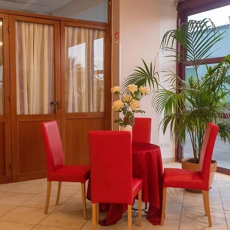 Hotel Spiaggia Villa Paola Bellaria-Igea Marina Eksteriør billede