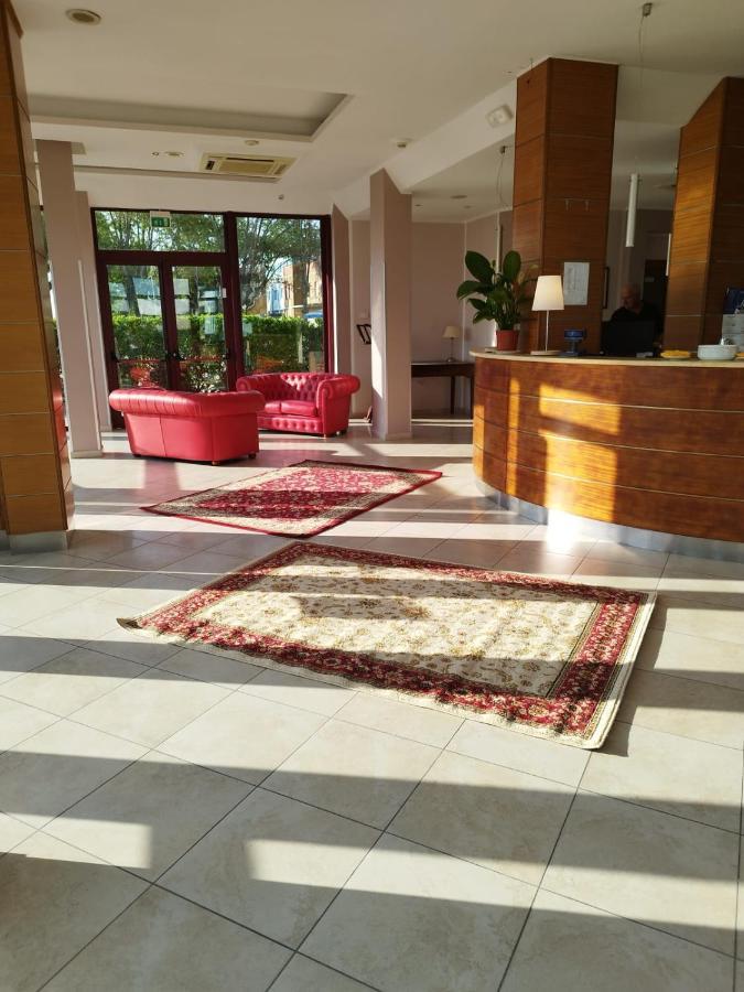 Hotel Spiaggia Villa Paola Bellaria-Igea Marina Eksteriør billede