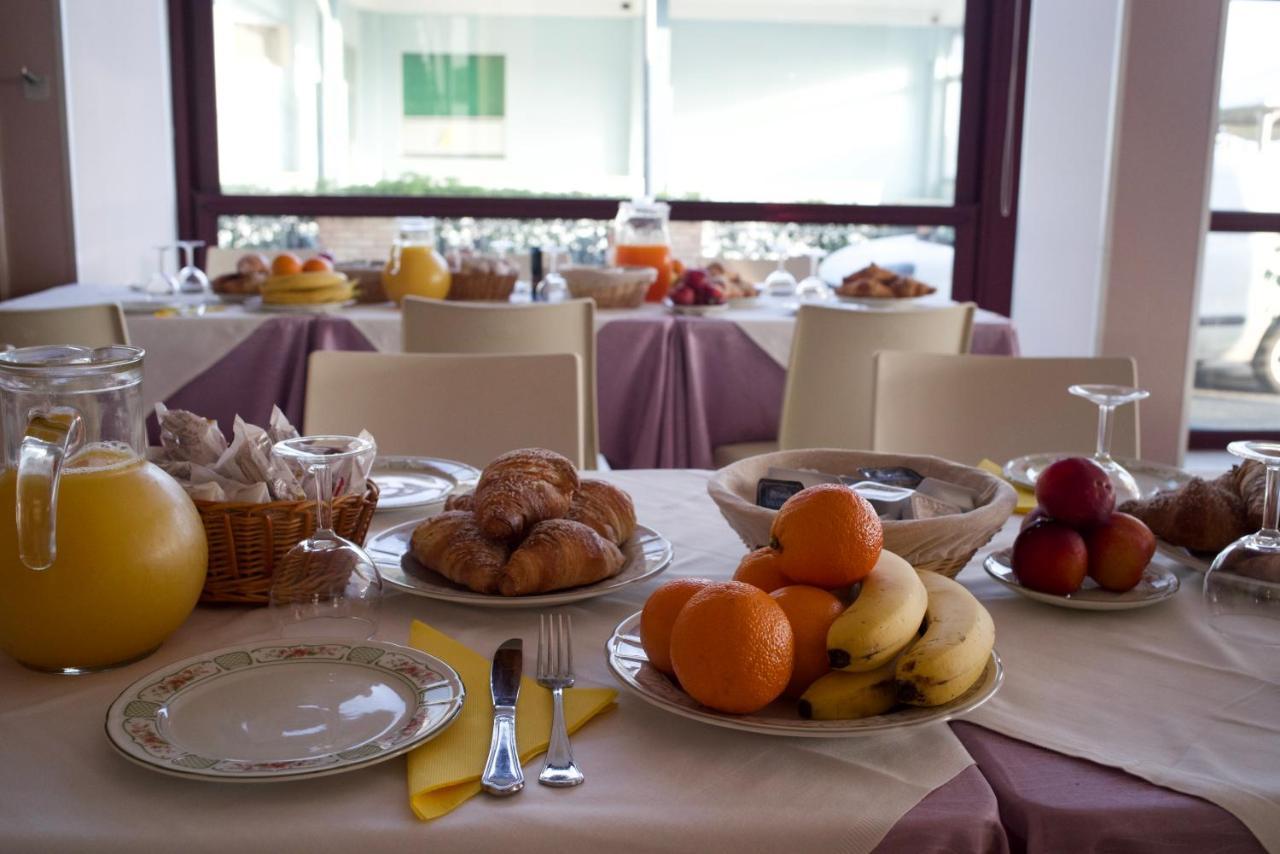 Hotel Spiaggia Villa Paola Bellaria-Igea Marina Eksteriør billede