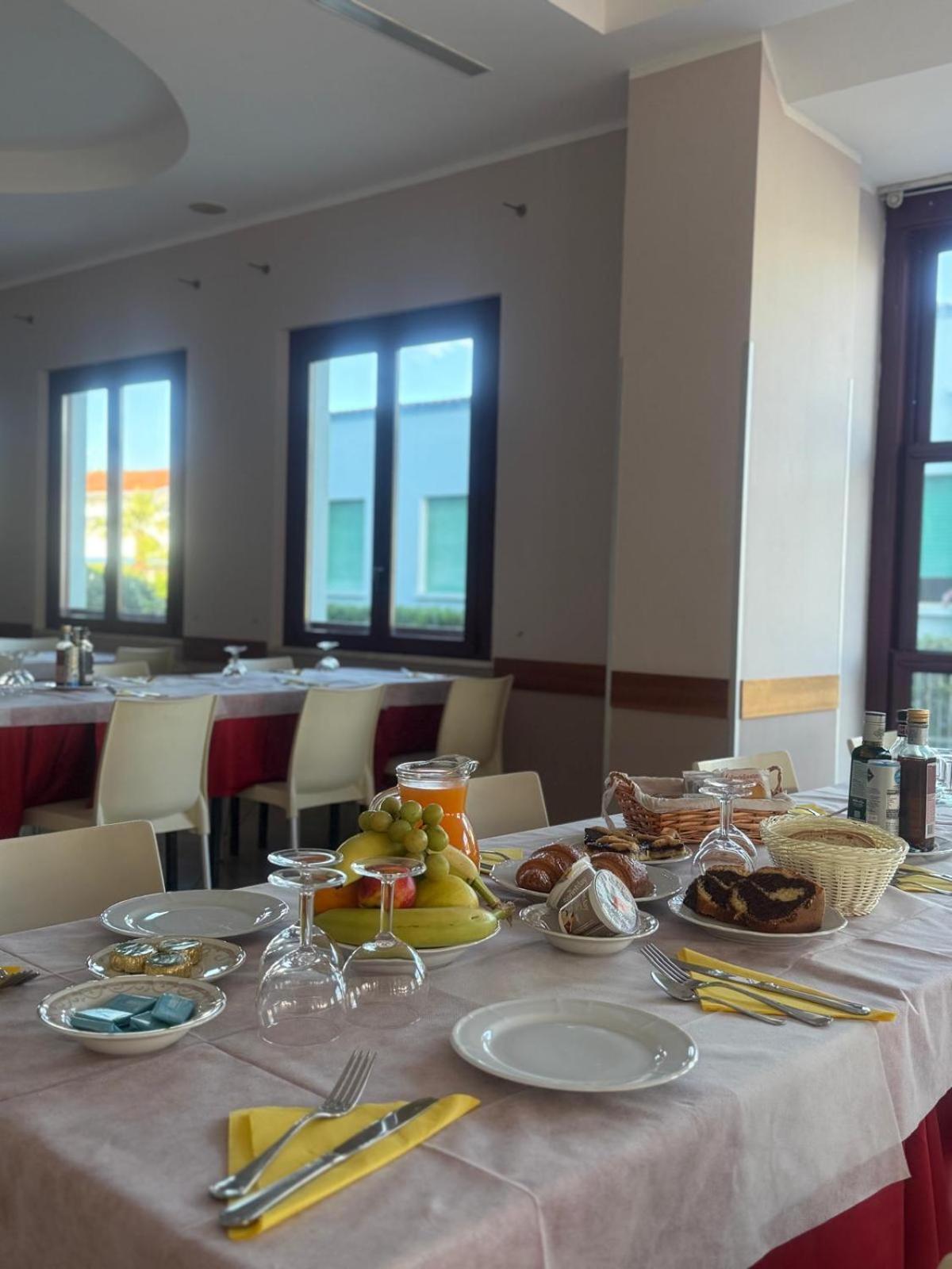 Hotel Spiaggia Villa Paola Bellaria-Igea Marina Eksteriør billede